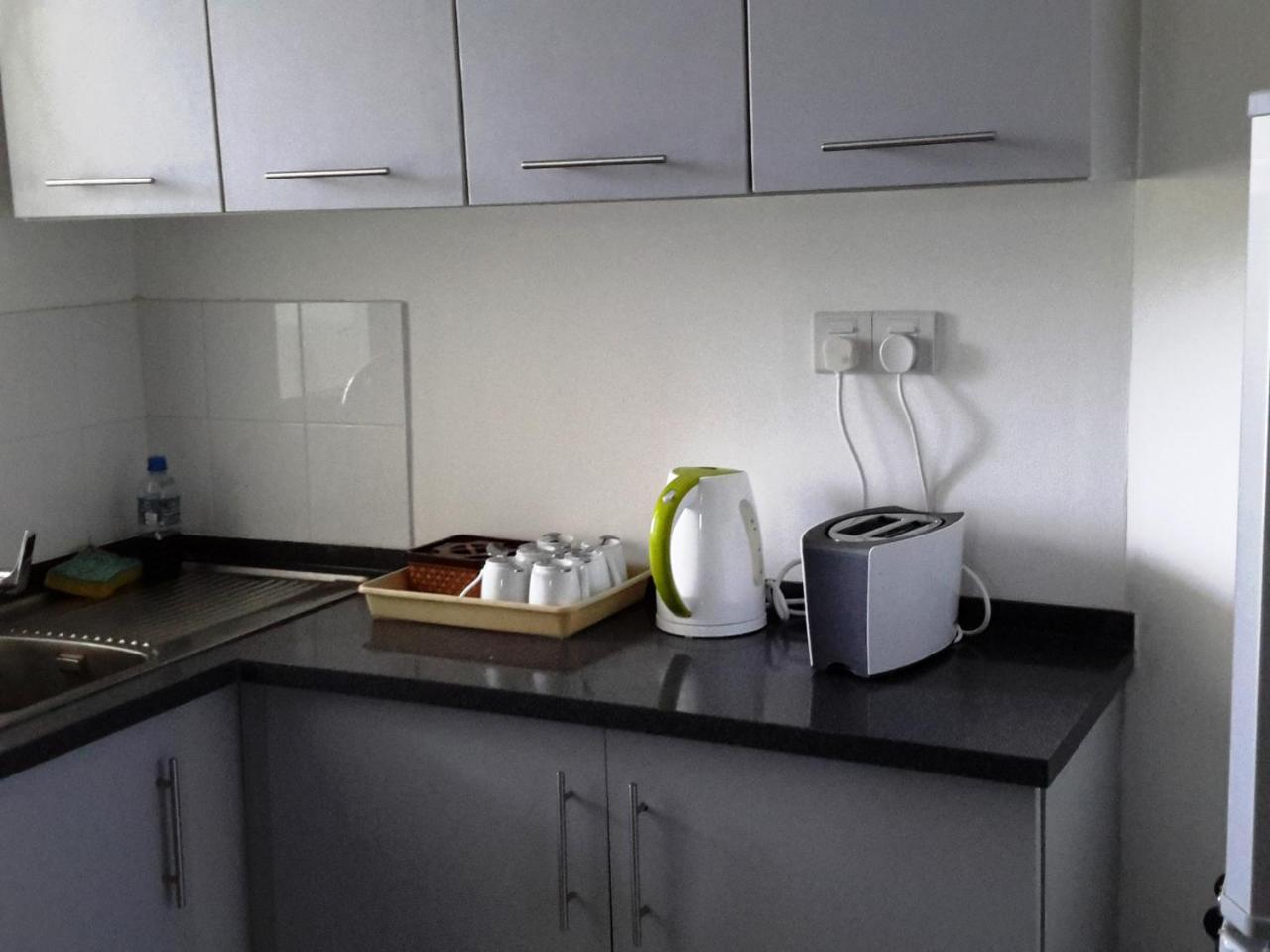 Llh 1G2 Nilaveli Ocean Front Condos Екстер'єр фото