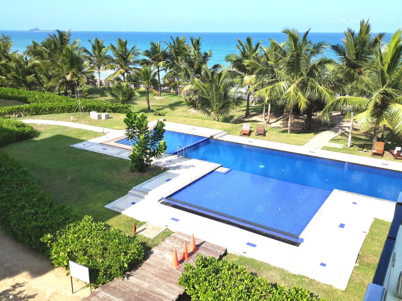 Llh 1G2 Nilaveli Ocean Front Condos Екстер'єр фото